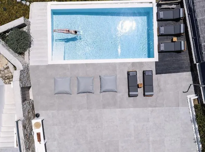 Agapi, 2 Min Walk To The & Heated Pool, By Red Windmill Villa